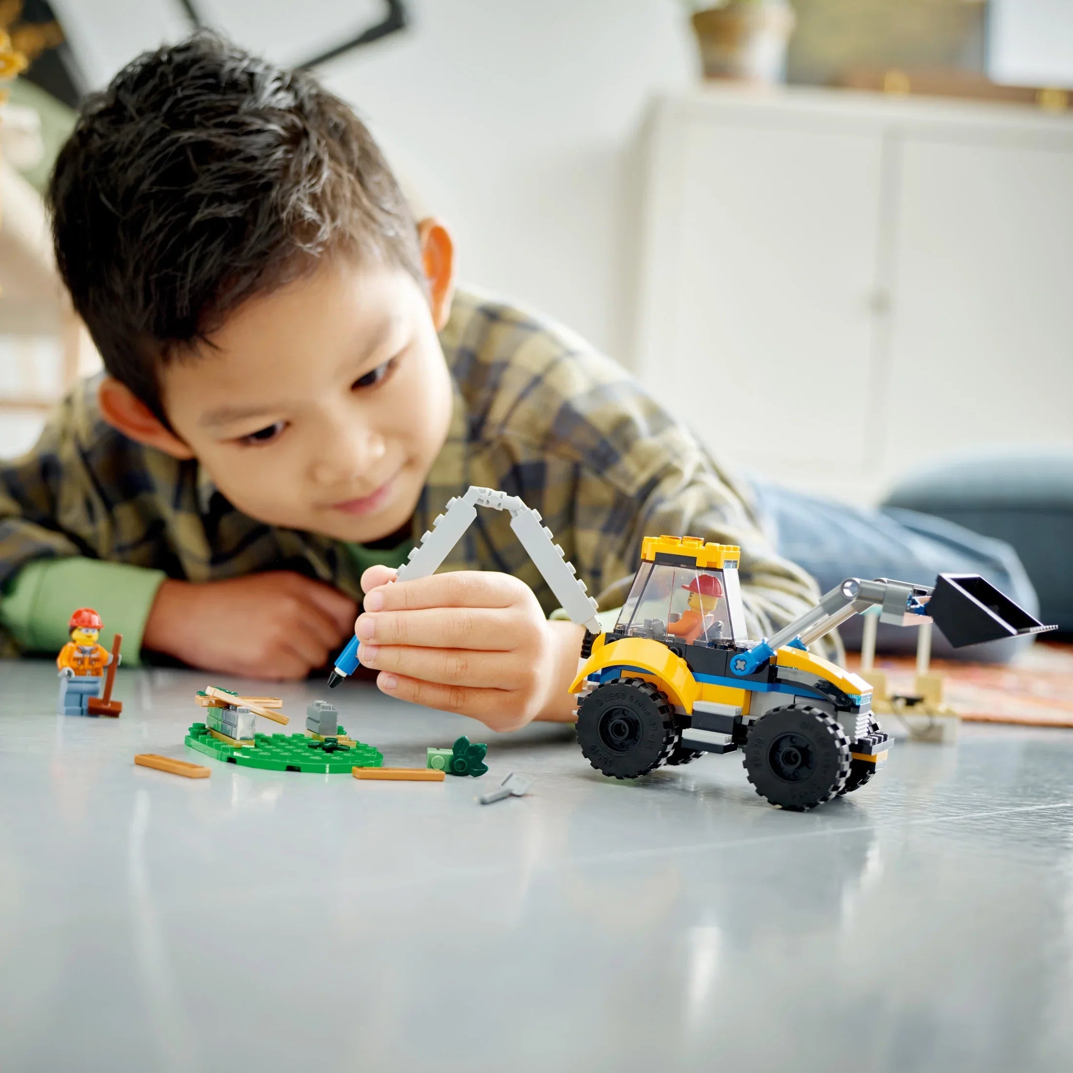 Scarecrow Digger Building Gift Girls Construction Great LEGO Sets Toy for Bonus Farm Plus Ages and Gift 2in1 up, and 5 Pack, City Tractor 66772 Boys Garden Set, Big and Wheel &
