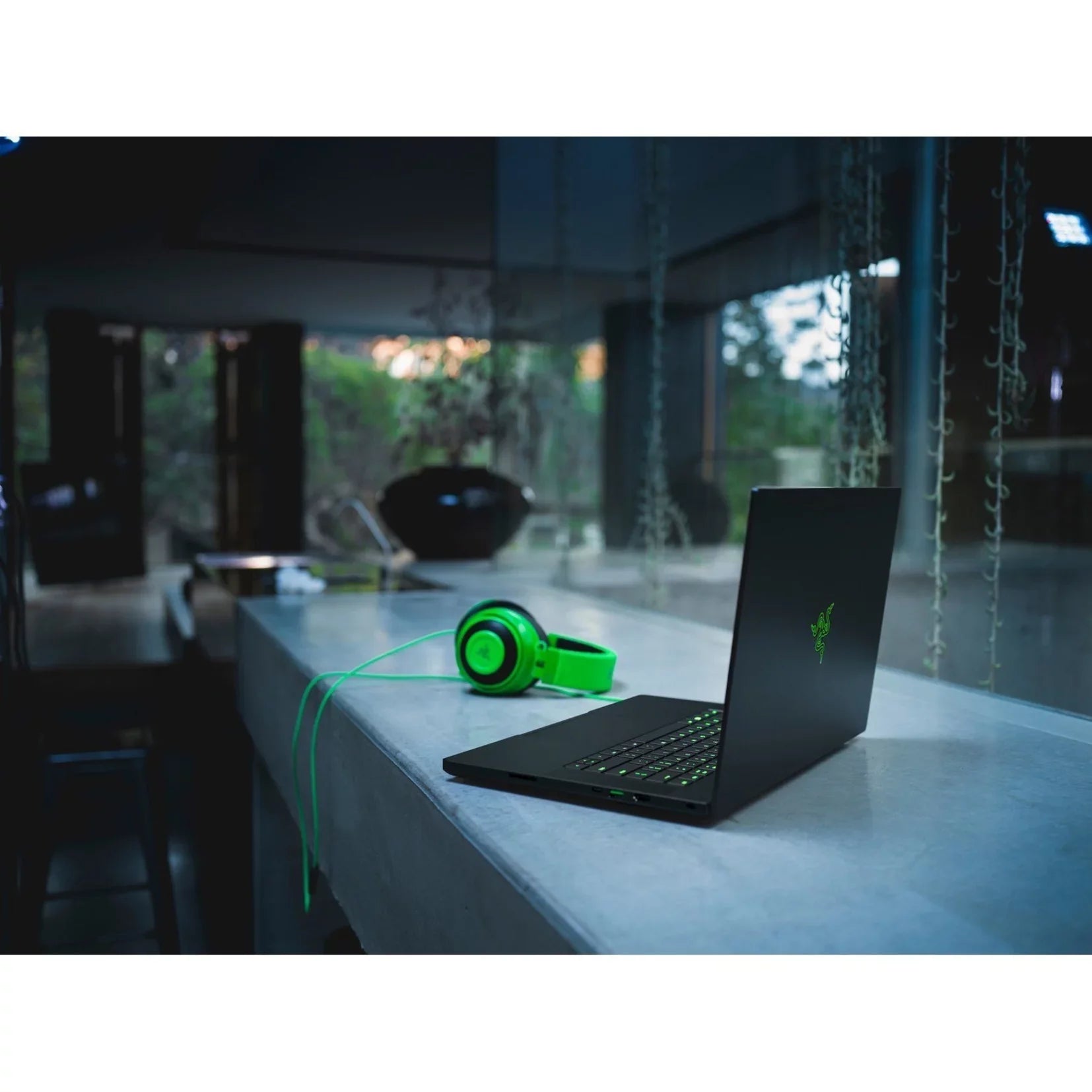 Razer i9-12900H, SSD, 16 NVIDIA 4K Intel Gaming 11 GB, 15.6" 1TB Home UHD 3080 Laptop, GeForce Core i9 Edition Ti Advanced Blade Windows 15 RTX