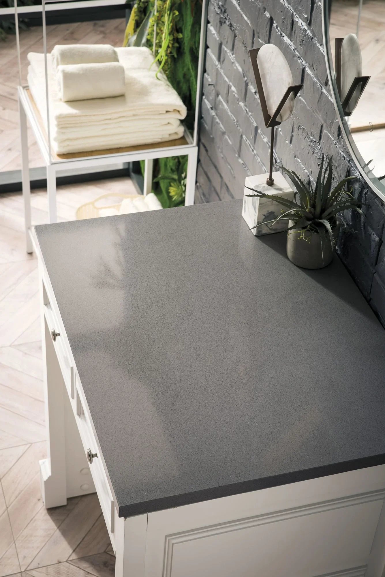 CM 3 Makeup James in. 30 Bright Furniture Quartz White Countertop Grey with Unit Soto Martin Expo De Top,