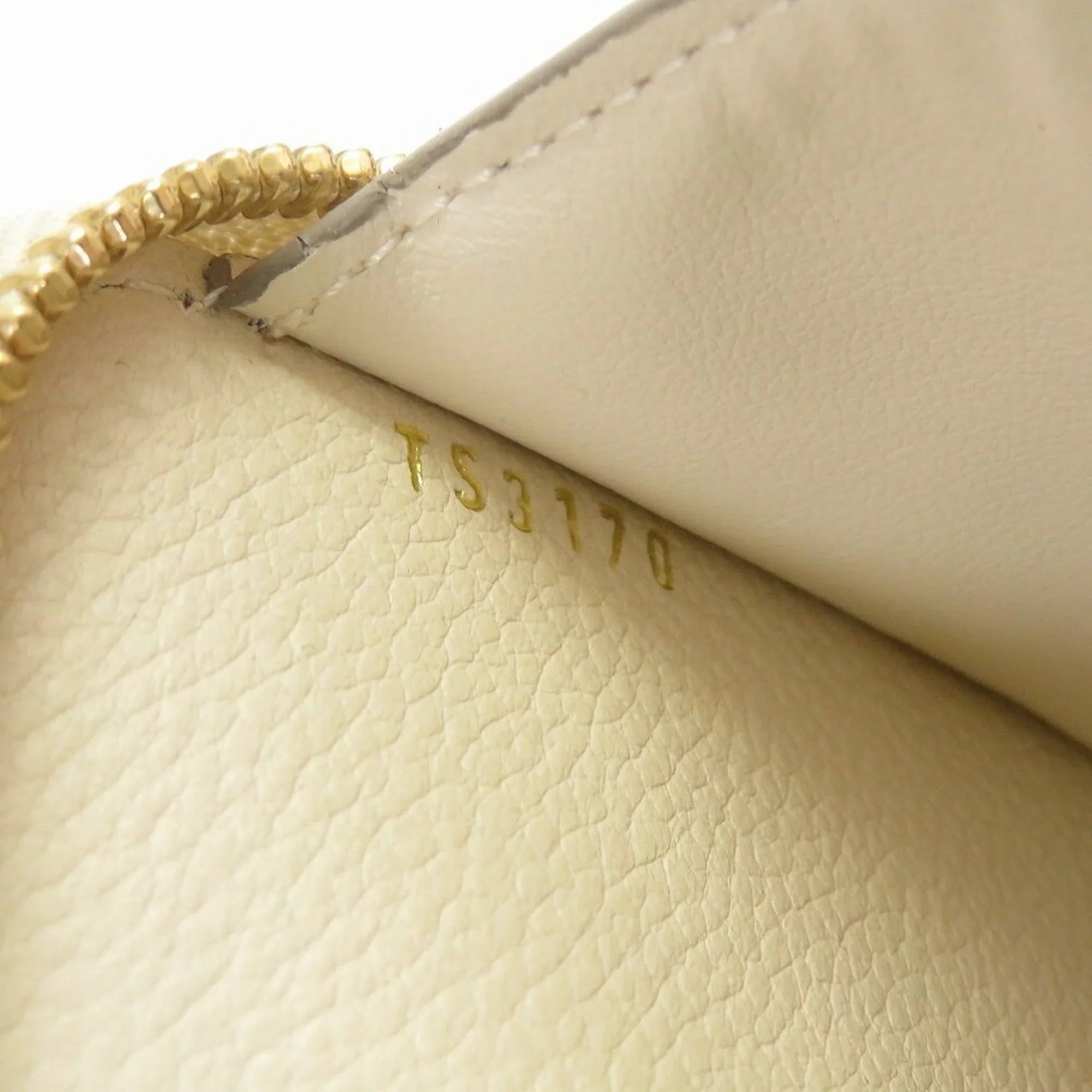 Portefeuille M93432 Neige Wallet (Good) Bifold Pre-Owned Round Secret Monogram Implant