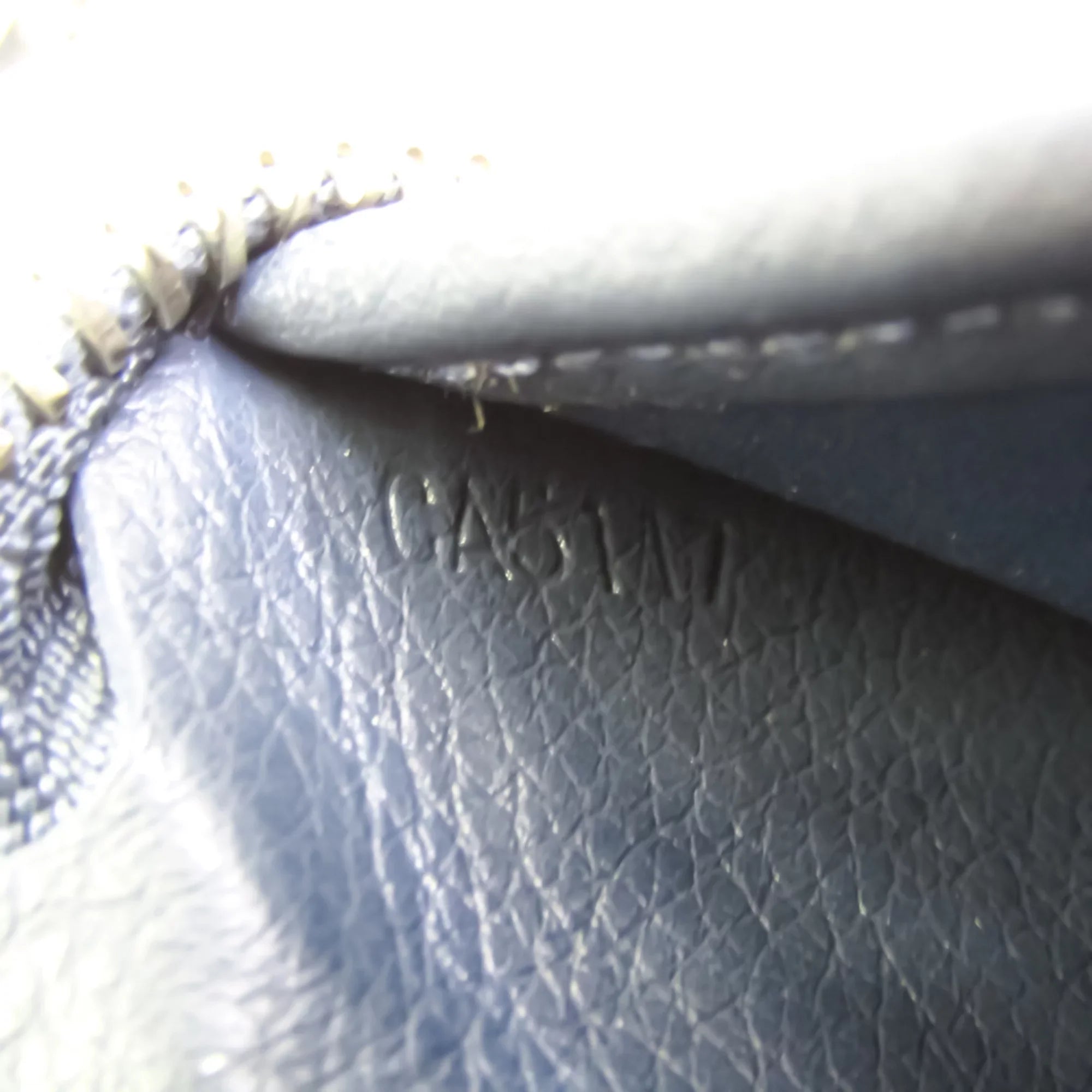 Leather Wallet Zippy Taurillon (Good) Wallet Unisex Long M58823 Navy (bi-fold) Taurillon Vertical Pre-Owned