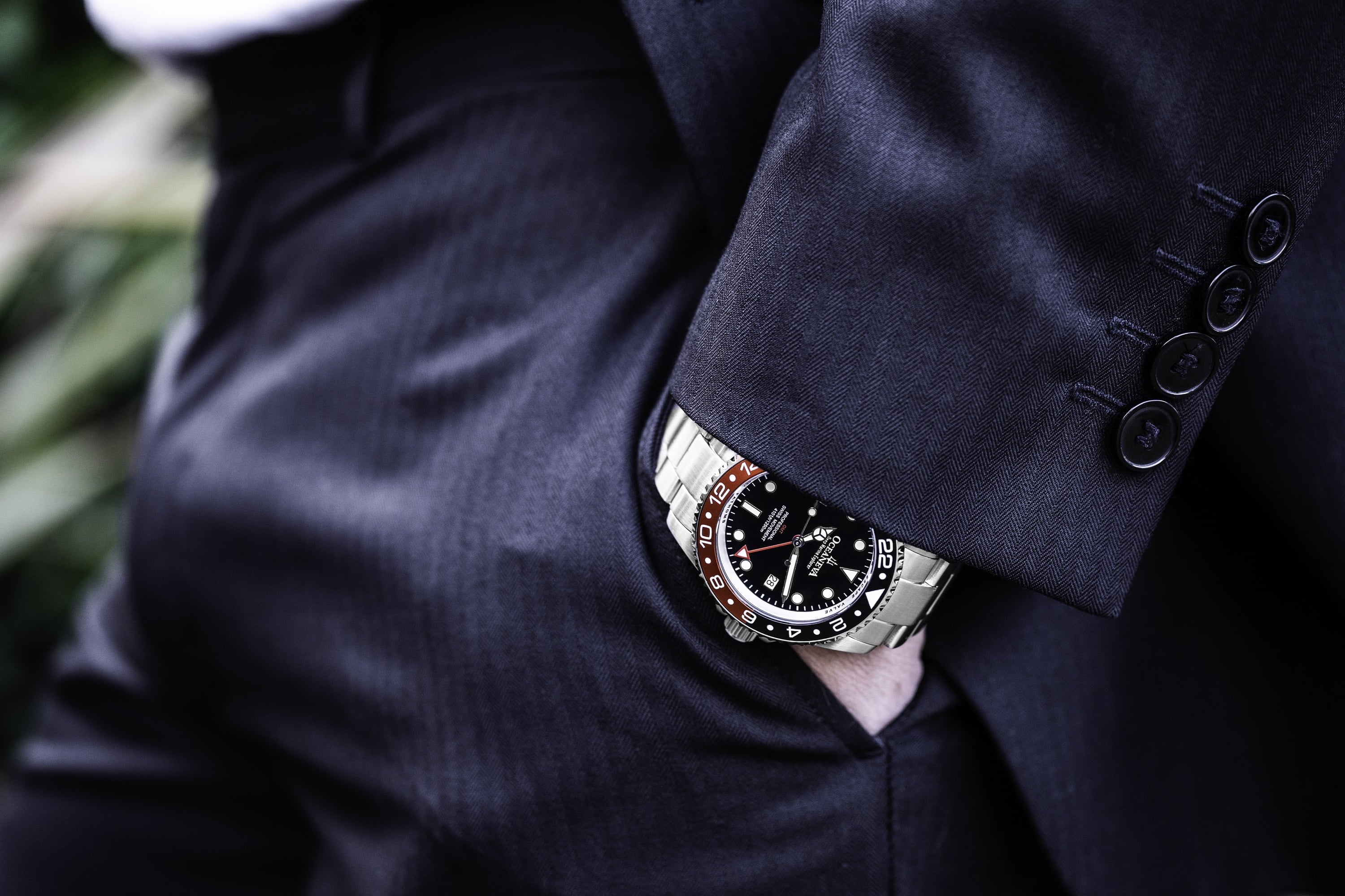 Stainless Diver Black- Men's Oceaneva™ Explorer Marine Steel Bracelet Red and Quartz, Pro 1250M Swiss Movement Watch GMT Deep