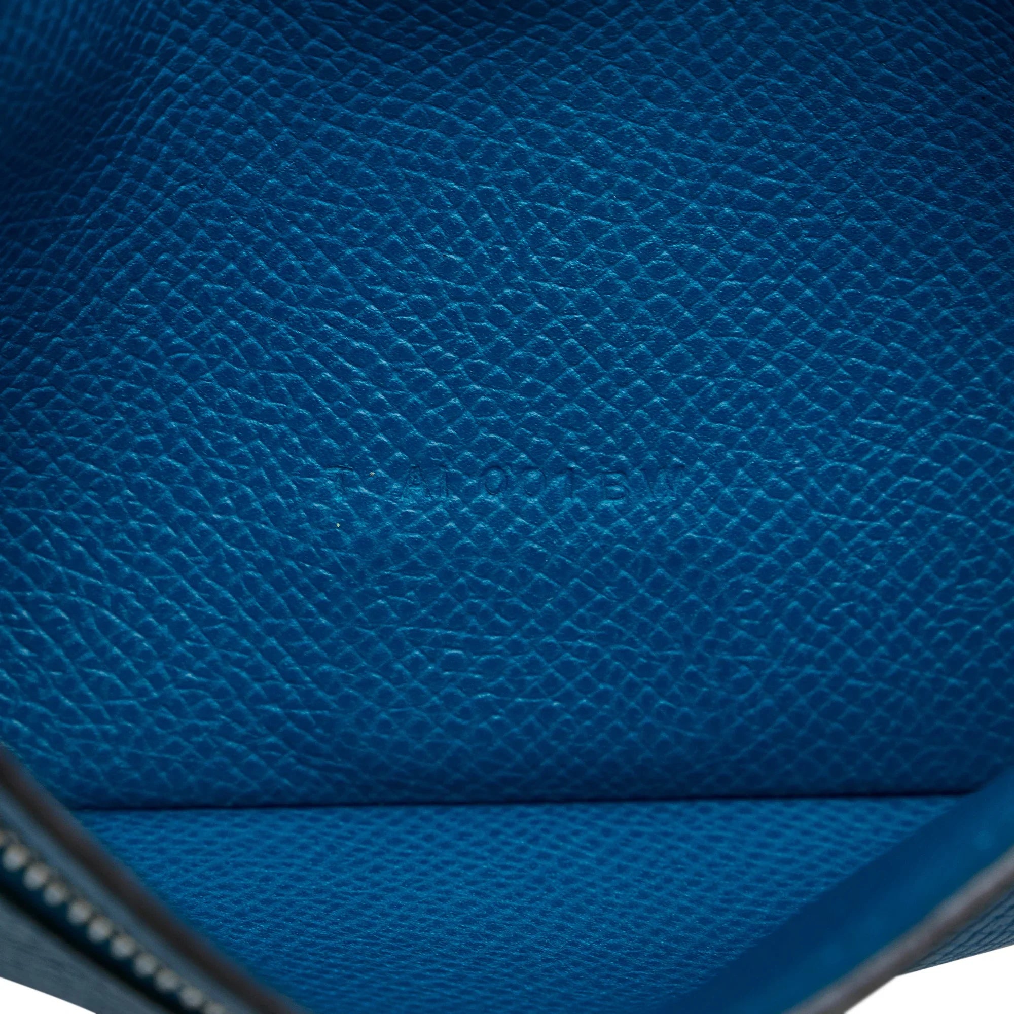 Unisex Hermès Wallets Epsom Calf Blue Authenticated Bearn Leather Long Wallet (Fair) Pre-Owned