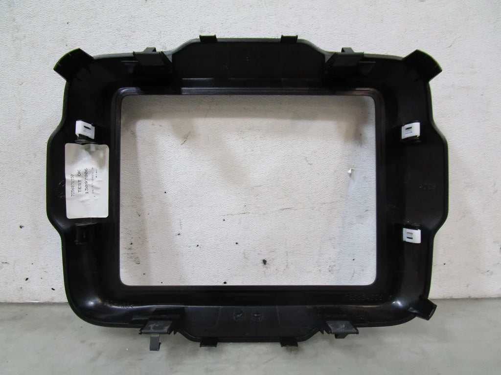 Bezel 21 Trim Stereo OEM 2021 Renegade Pre-Owned (Good) Radio Jeep