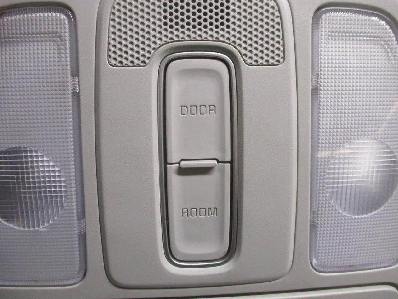 Soul Kia Pre-Owned Roof OEM (Good) Console Overhead w/Lights LKQ